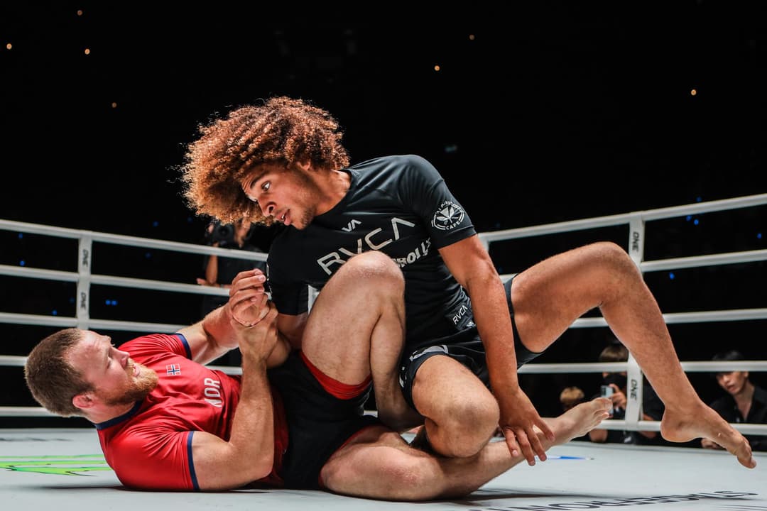 Hard sparring, easy fight